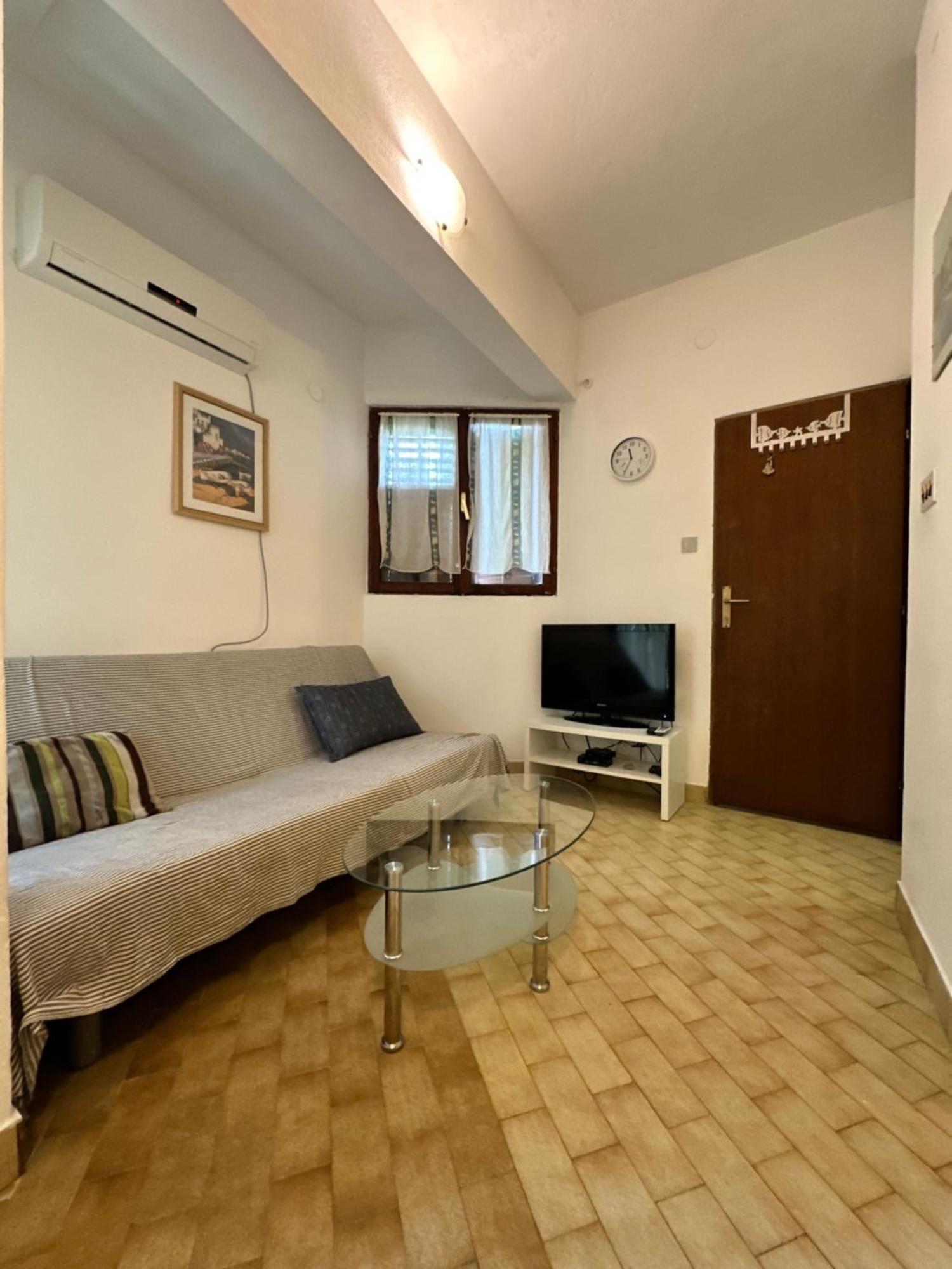 Appartamento Kornelija 2 Podgora Esterno foto